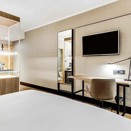 Hotel Nh 4*